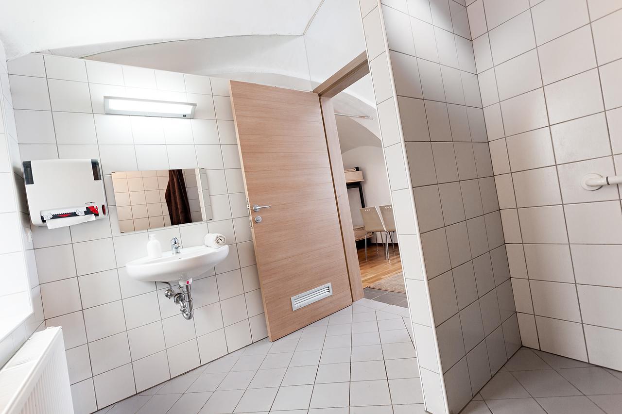 Hostel Situla Novo Mesto Bagian luar foto